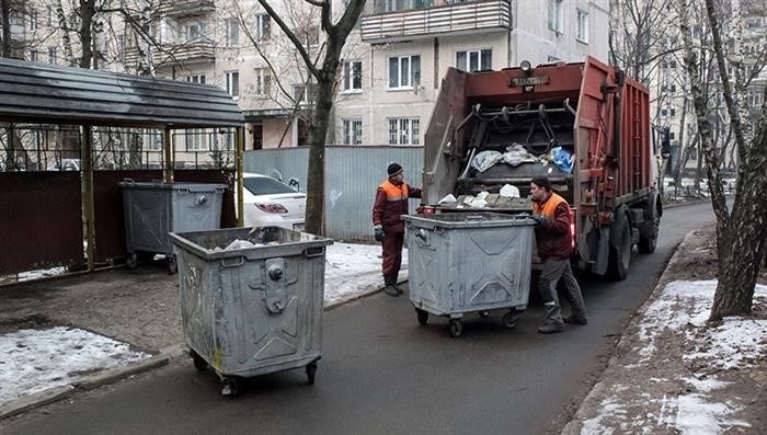 Своевременный вывоз твердых бытовых отходов обеспечивает спокойствие жильцов и управляющей компании.